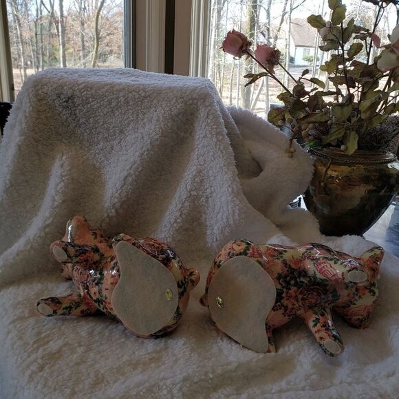 Pigs (2)  - Picture 4 of 7